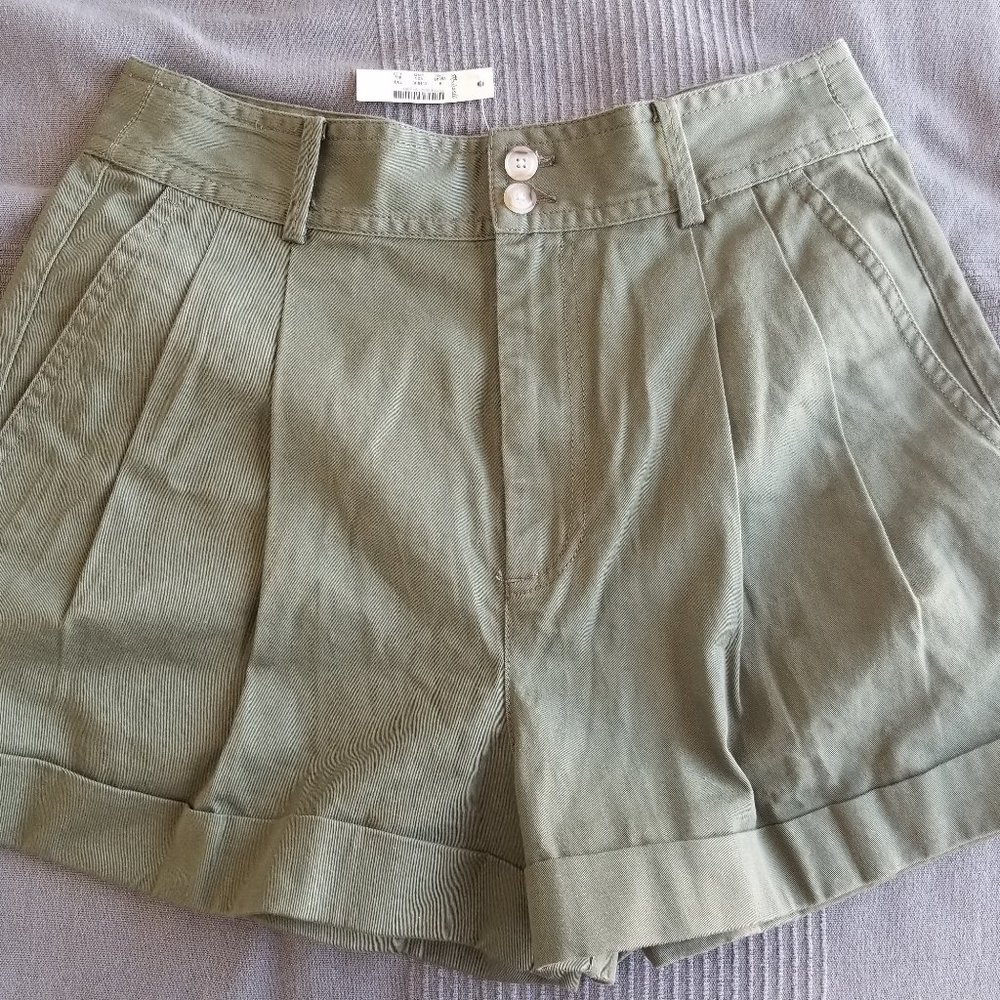 Madewell Pleated Shorts Sz6 NWT Olive/Dried Clover